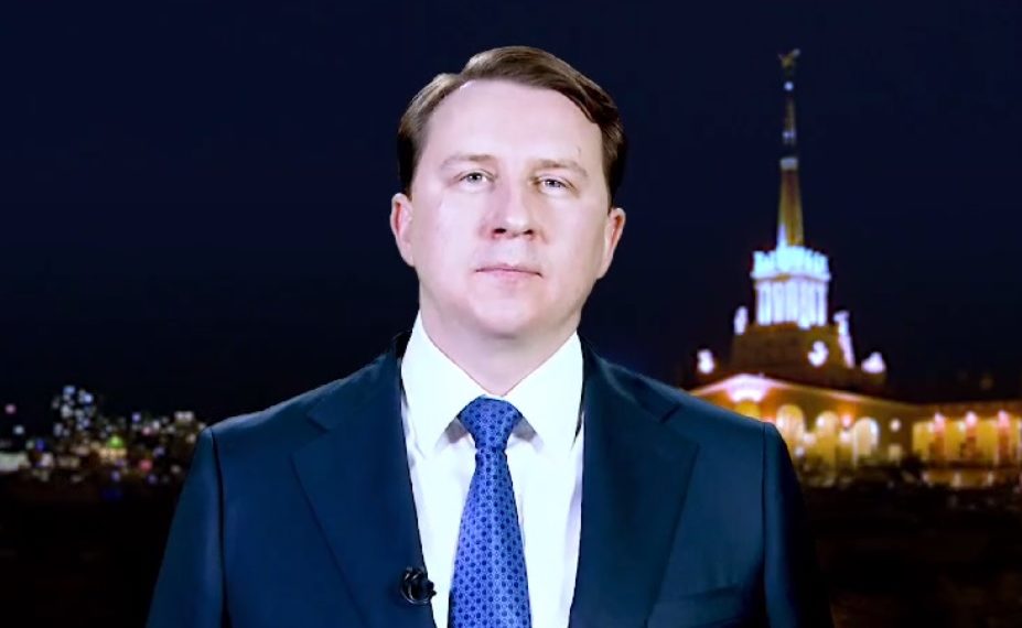 Копайгородский поздравил сочинцев с Новым годом и Рождеством