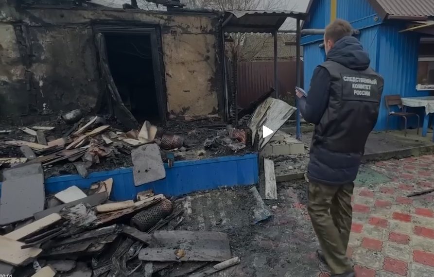 На пожаре в Ейском районе Кубани погиб 37-летний мужчина