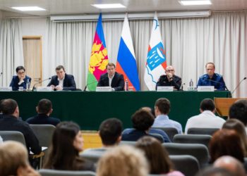 Копайгородский встретился с жителями Краевско-Армянского