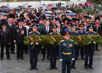 В День Героев Отечества в Сочи возложили цветы