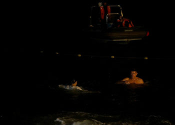 В крещенских купаниях в Сочи приняли участие 6 тысяч человек