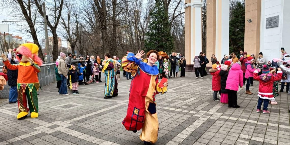 В парках Краснодара стартовали новогодние карнавалы. Расписание