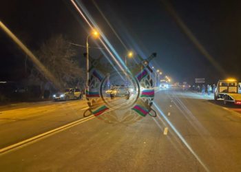 На Кубани мужчина попал под колеса двух авто и погиб