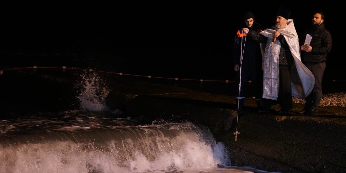 Копайгородский поздравил сочинцев с Крещением