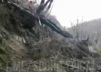 В Сочи оползень перекрыл дорогу к Ореховским водопадам