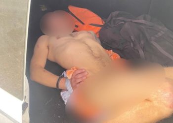 В детской поликлинике в Краснодаре мужчина рвал на себе одежду и раздевался