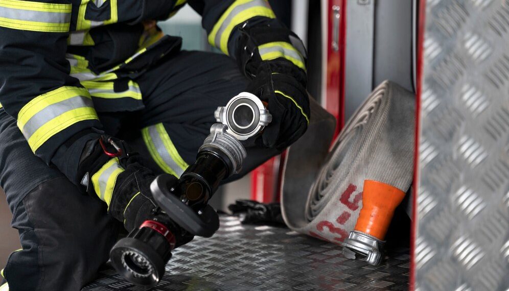 Стали известны подробности пожара на территории нефтебазы в Туапсе