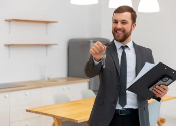 Ни денег, ни квартиры. В Краснодаре агентство больше 20 лет обманывает жителей