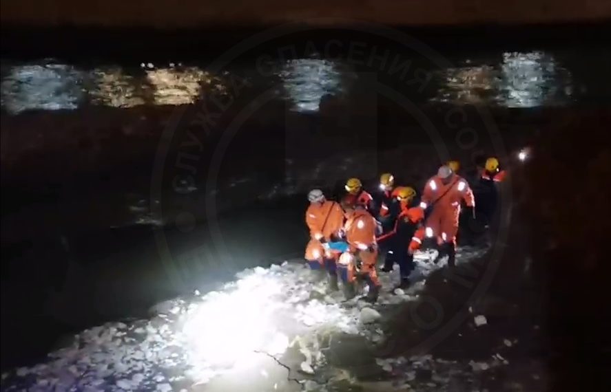 В Сочи спасли упавшего в реку мужчину