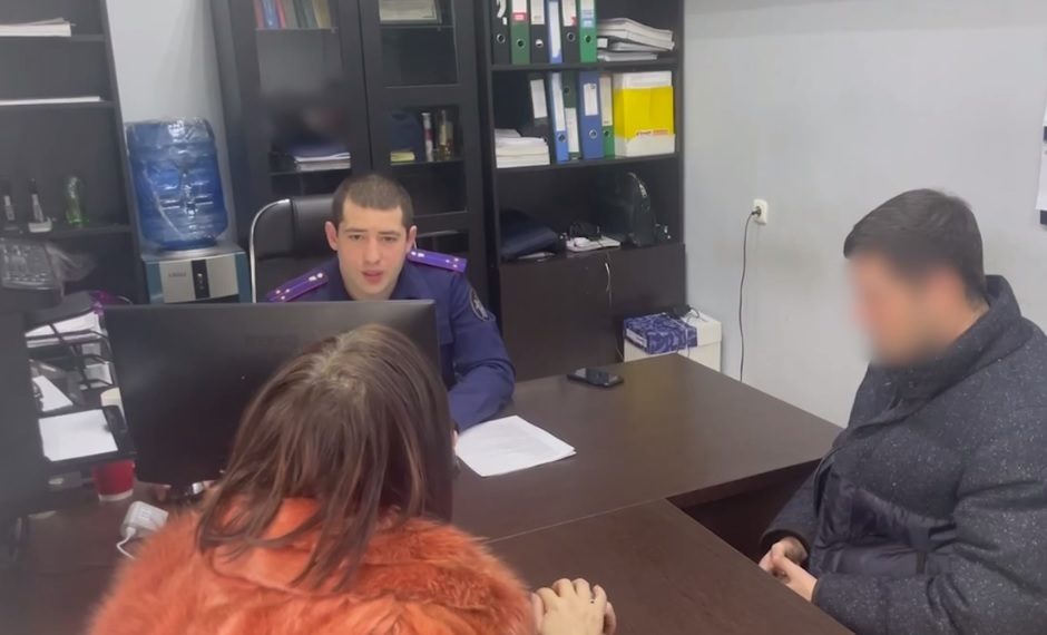 В Краснодаре арестовали обвиняемого в убийстве женщины и 2-летней дочери