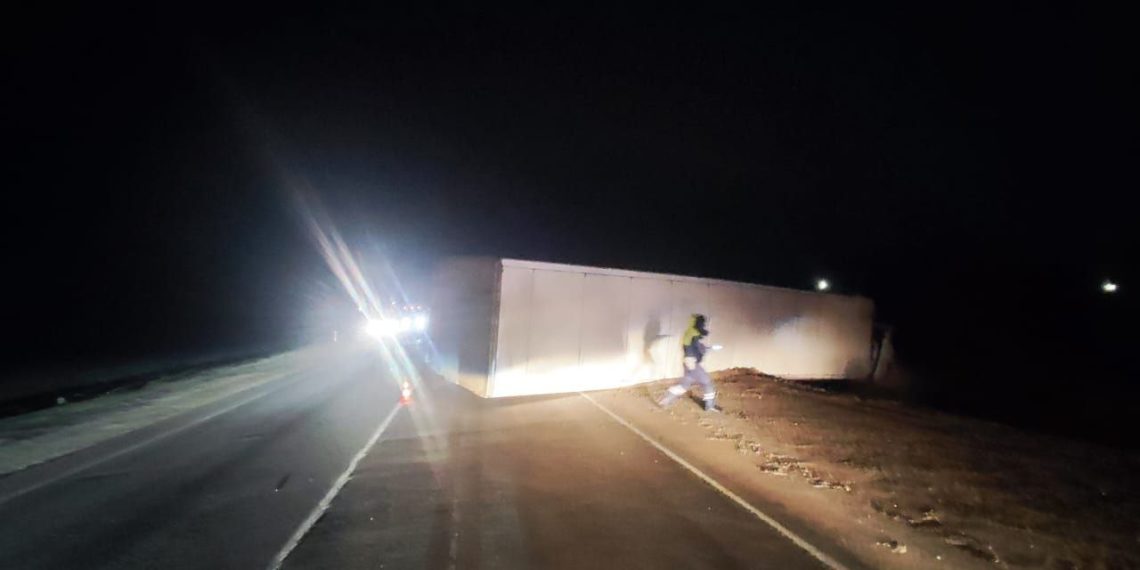 В ДТП с грузовиком на Кубани погибли водитель и пассажир Hyundai