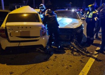 В ДТП с «Ладой» и Volkswagen на Кубани погибли мужчина и женщина