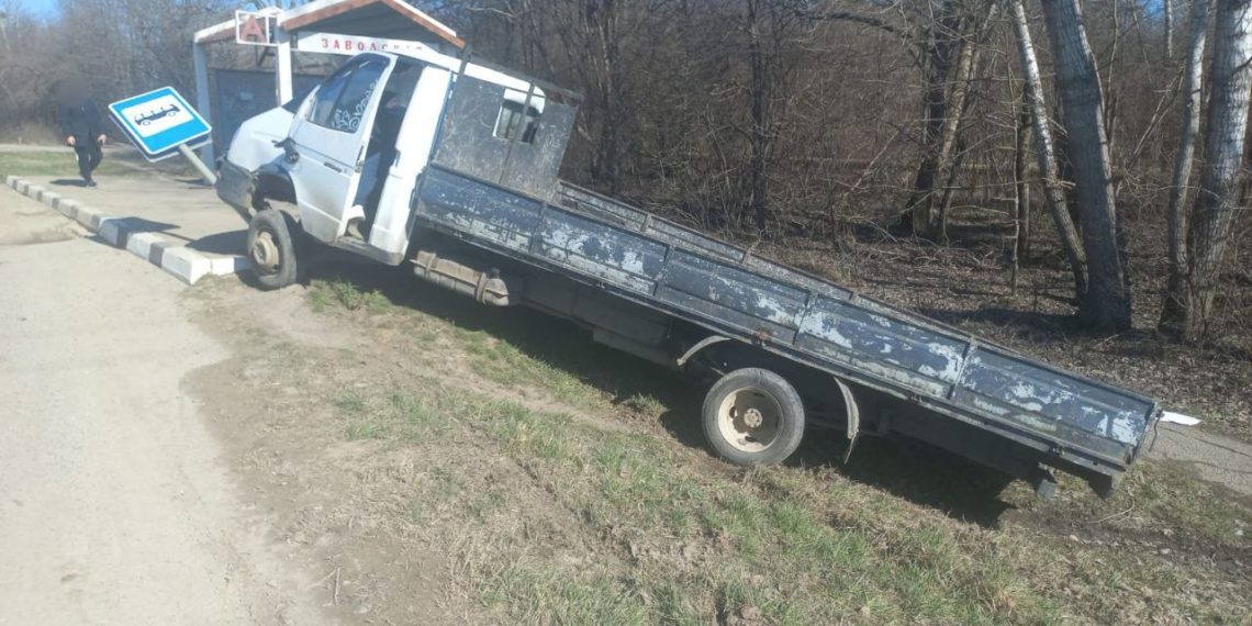 На Кубани грузовая «Газель» сбила женщину