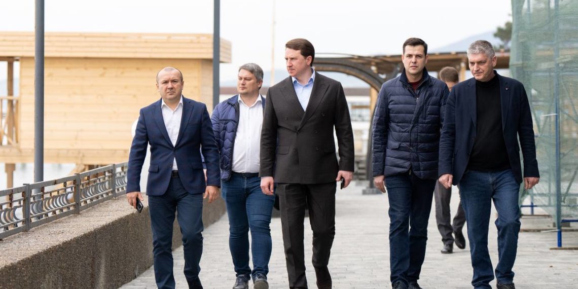 Копайгородский: в Сочи благоустраивают 14 прибрежных территорий