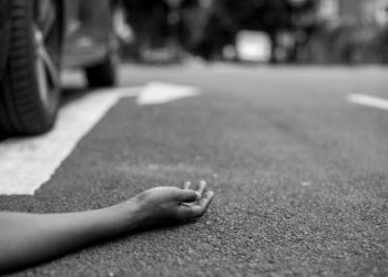 В Краснодаре на пешеходном переходе машина сбила известного юриста