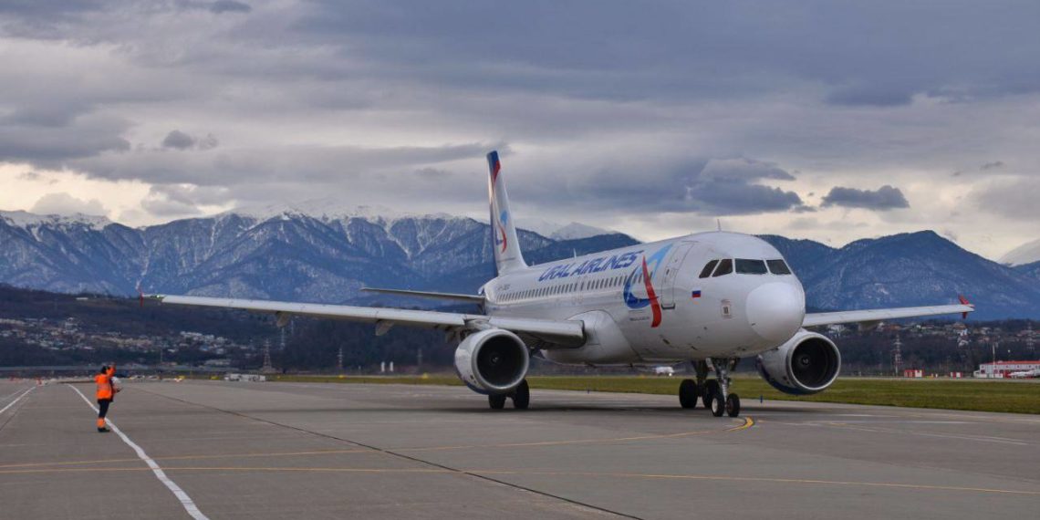 С запасных аэродромов в аэропорт Сочи вернулись 37 самолетов