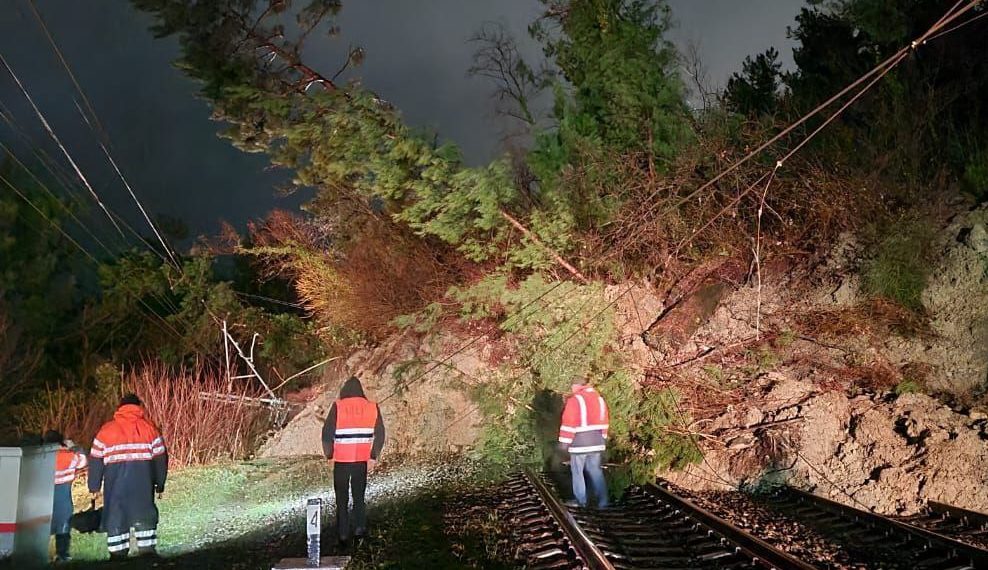 На железную дорогу в Сочи сошел сель в ночь на 5 февраля