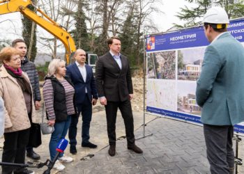 Копайгородский: в Сочи строят девять школ и детских садов