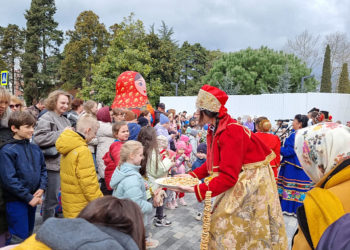 На Масленицу в Сочи приготовили 248 тысяч блинов