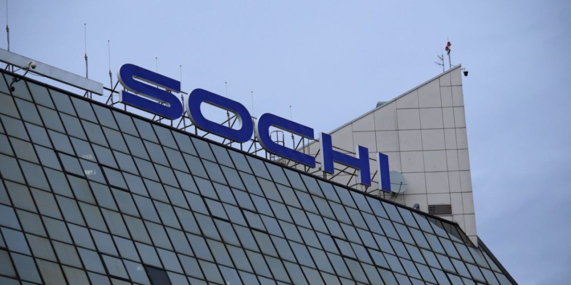 Аэропорт Сочи работает по фактической погоде 27 марта