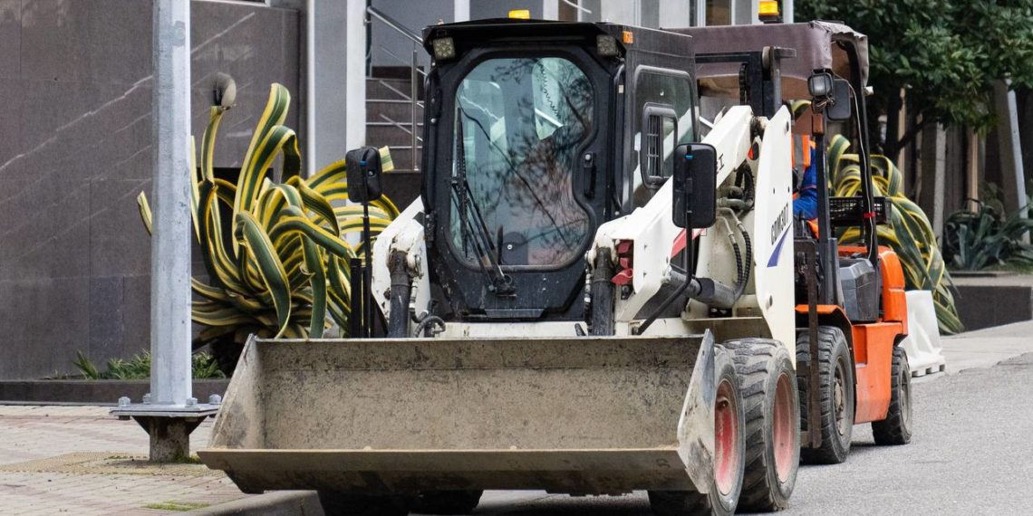 Копайгородский: в Сочи ремонтируют улицы Роз и Воровского