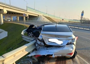 Под Анапой лишенный прав водитель устроил ДТП и сам же пострадал