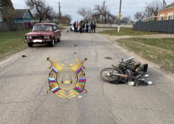 На Кубани 65-летний мотоциклист без прав врезался в «шестерку» и погиб