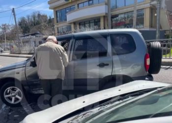 В ДТП с «Нивой» в Сочи пострадал водитель Mitsubishi