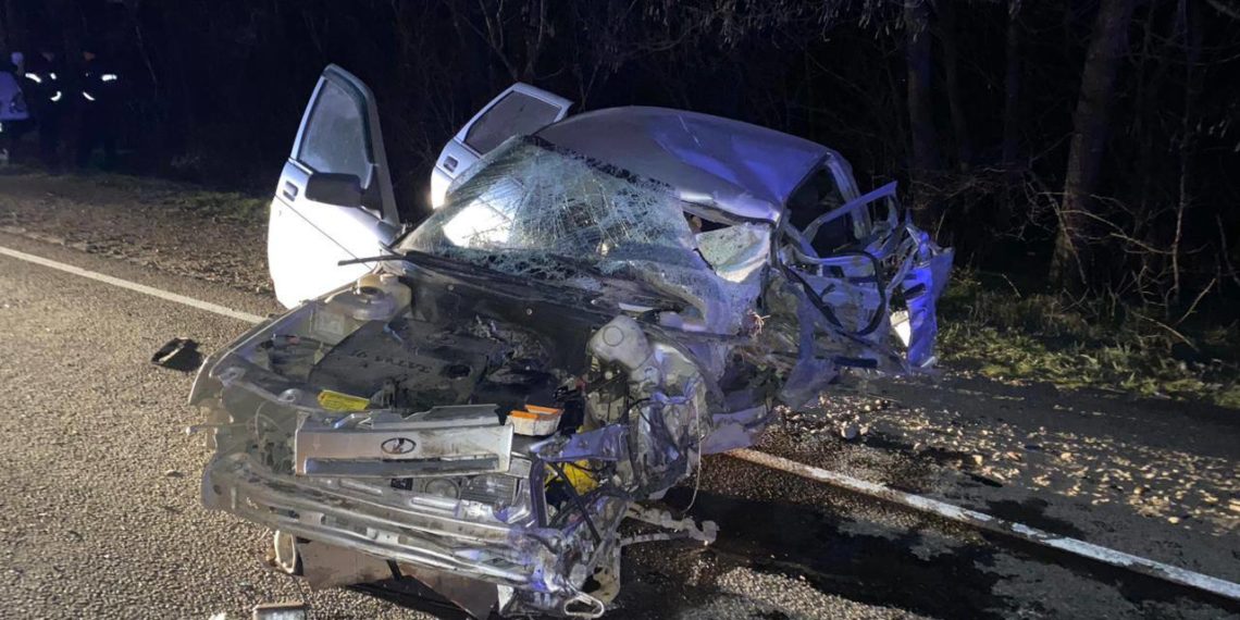 На Кубани водитель «Лады» погиб после столкновения с грузовиком