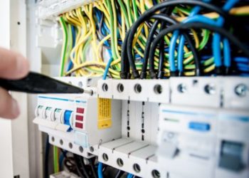 Узнали, где будут отключать свет в Сочи 29 марта 2024 года