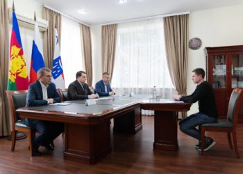 Копайгородский ответил на вопросы сочинцев на личном приеме