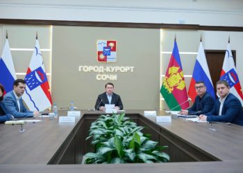 Копайгородский: в Сочи обновят 40 детских и спортивных площадок