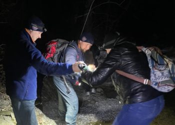 В Геленджике спасли трех заблудившихся в лесу женщин