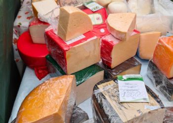 «Там дешевле»: местные жители рассказали, где закупаются продуктами в Краснодаре