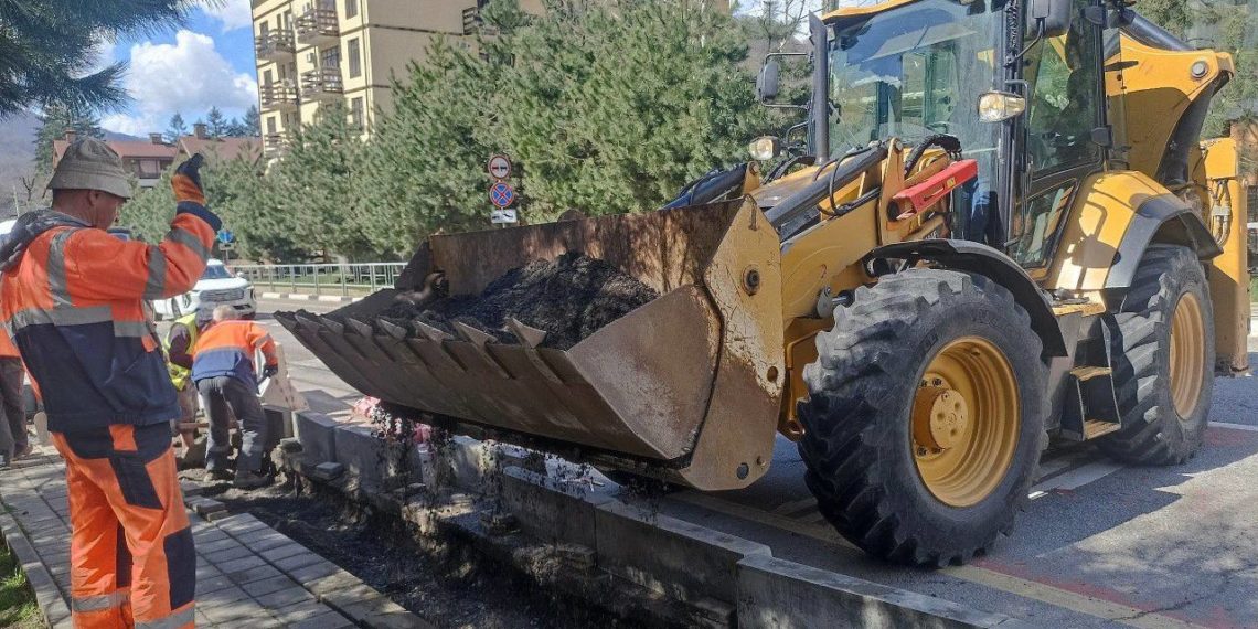 Копайгородский поручил закончить ремонт дорог в Сочи к июню 2024 года