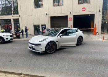 В Сочи иномарка сбила 15-летнего подростка на мопеде