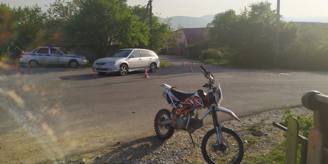В Новороссийске женщина на иномарке сбила 14-летнего мотоциклиста