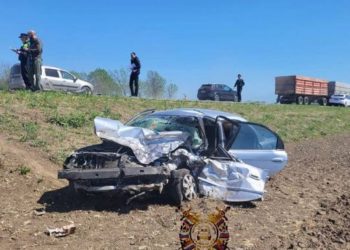 На Кубани 52-летний водитель Kia врезался в Chevrolet и погиб
