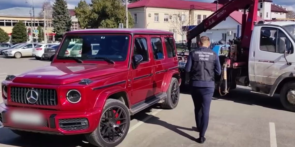 На Кубани отобрали Gelandewagen у напавшего на скорую водителя