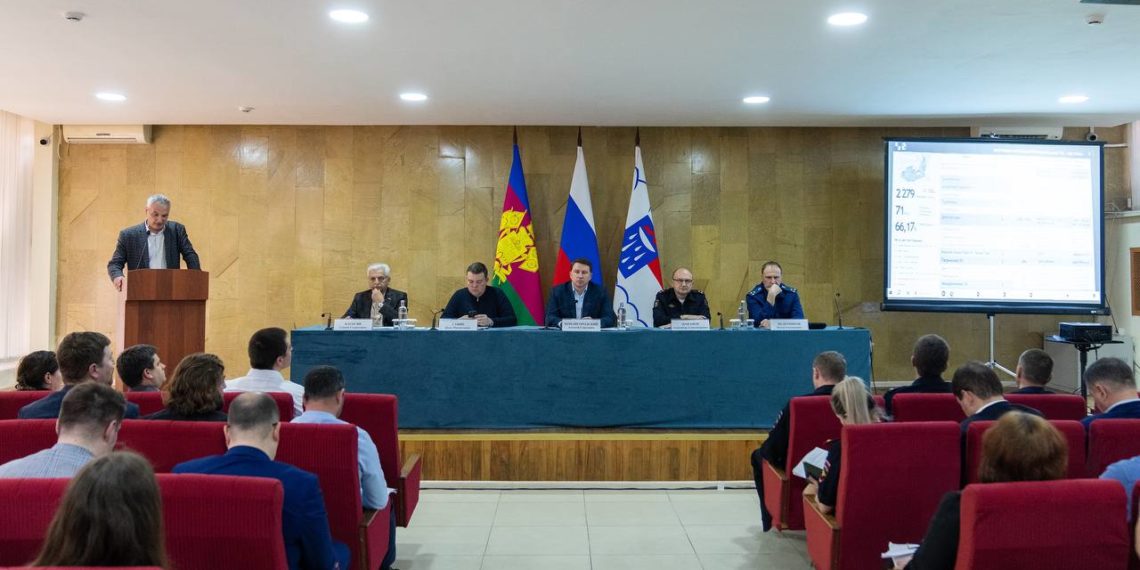 Копайгородский встретился с жителями микрорайона Светлана