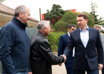 Копайгородский: на улице Победы в Сочи появятся зоны для отдыха