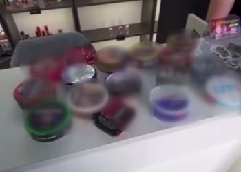 В Сочи у 20-летнего продавца изъяли снюс