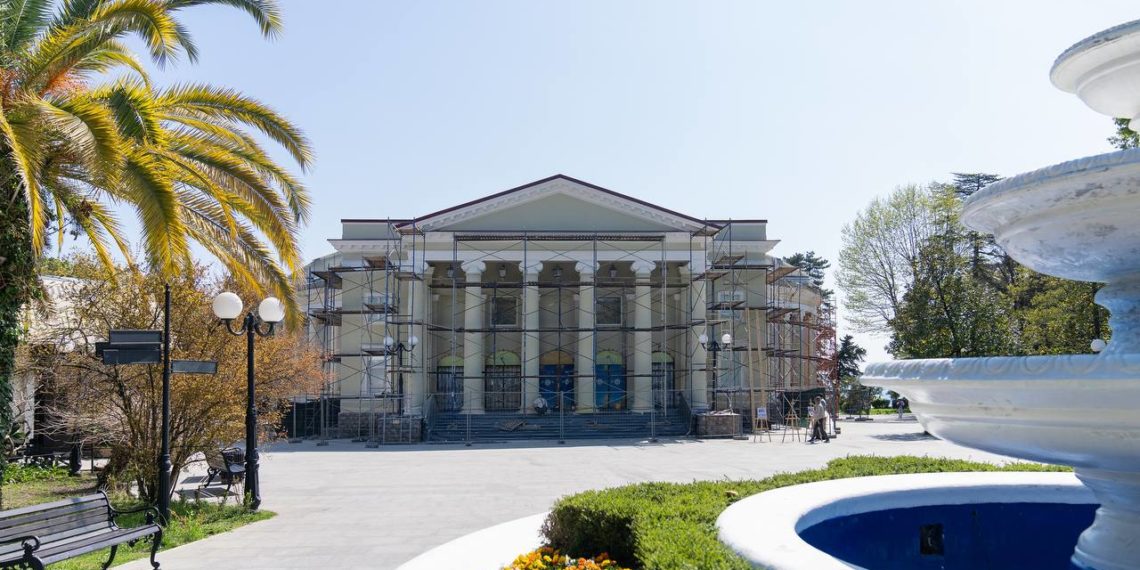 Копайгородский: в Сочи реставрируют Летний театр в парке Фрунзе