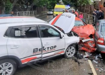 В ДТП с четырьмя авто в Сочи пострадали пять человек