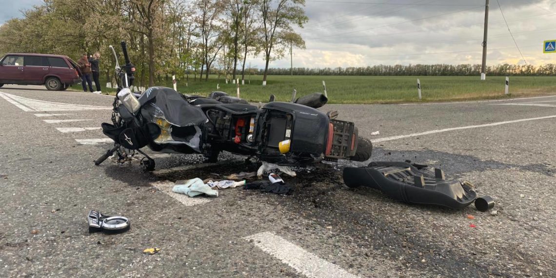 В ДТП с «Жигулями» на Кубани погиб 18-летний пассажир мотоцикла