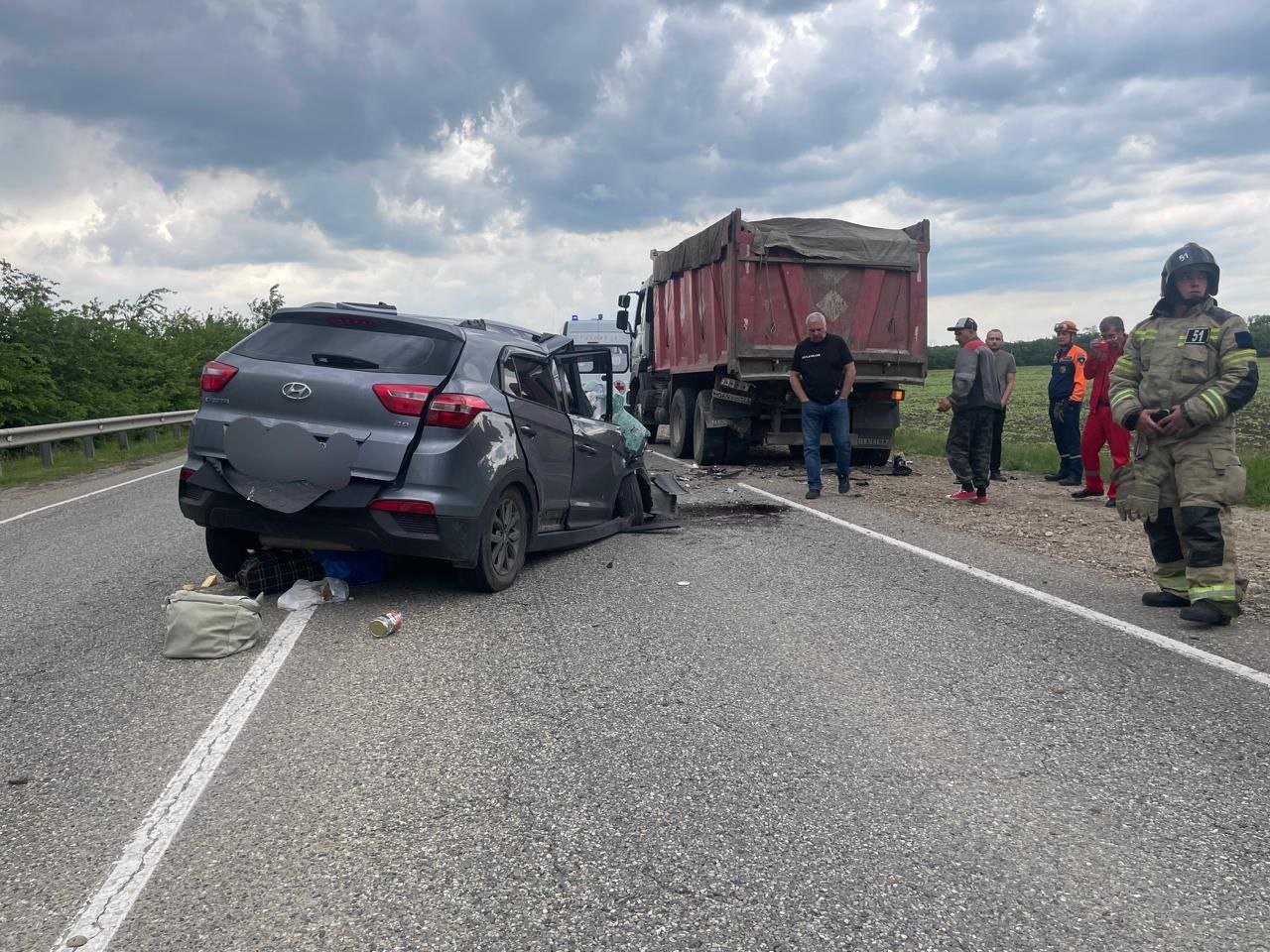 В ДТП с Hyundai и грузовиком Renault на Кубани погибли две женщины и  мужчина | 19.05.2024 | Сочи - БезФормата