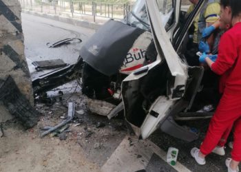 В Новороссийске спасатели деблокировали зажатого в салоне автомобиля водителя