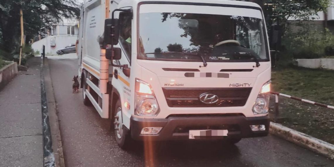 В Сочи грузовик Hyundai насмерть сбил 51-летнего мужчину