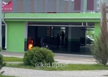 В Краснодаре дети разожгли костер на крытой парковке