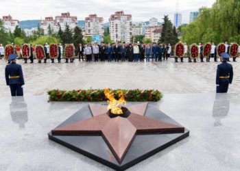 Копайгородский: в Сочи возложили цветы к Вечному Огню и Аллее Маршалов